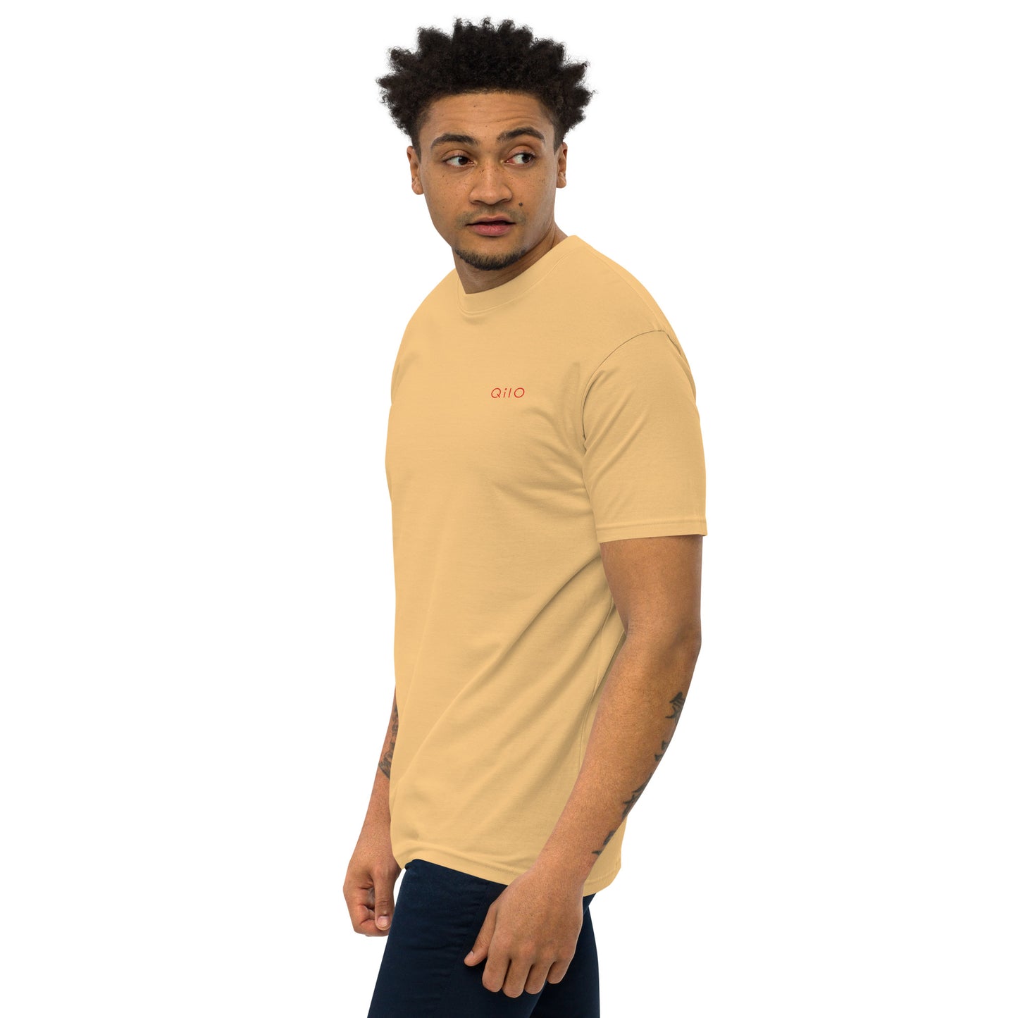 Men's Premium Heavyweight T-Shirt | Qilo Print | Vintage Gold + Red