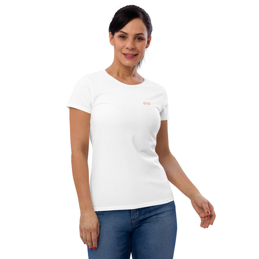 Women's Fashion Fit T-Shirt | Qilo Print | White + Red