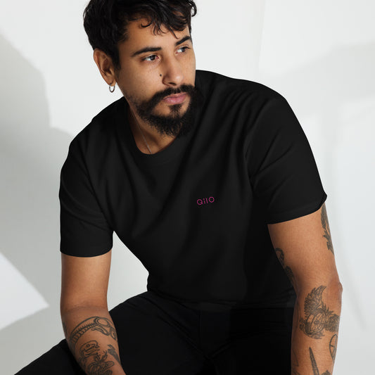 Men's Premium Heavyweight T-Shirt | Qilo Print | Black + Berry