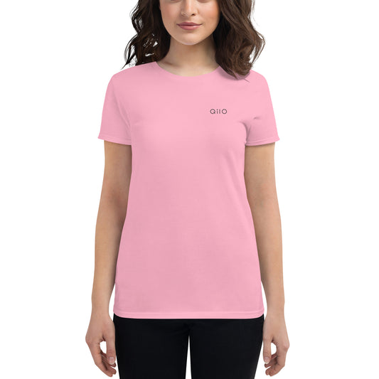 Women's Fashion Fit T-Shirt | Qilo Print | Pink + Black