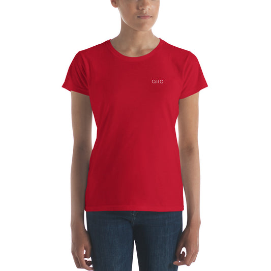 Women's Fashion Fit T-Shirt | Qilo Print | Red + White